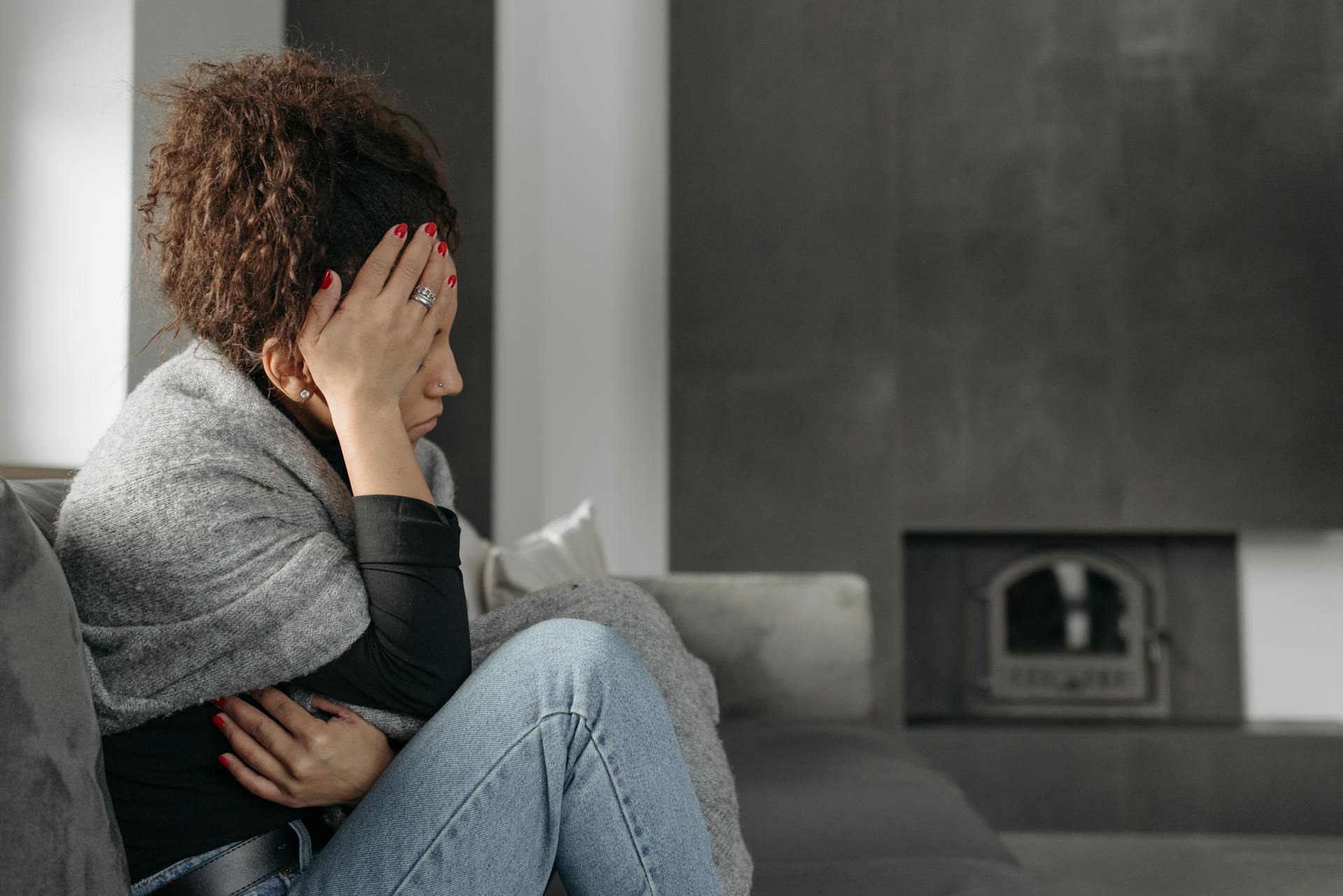 Codependency Symptoms Explained: From People-Pleasing to Poor Boundaries